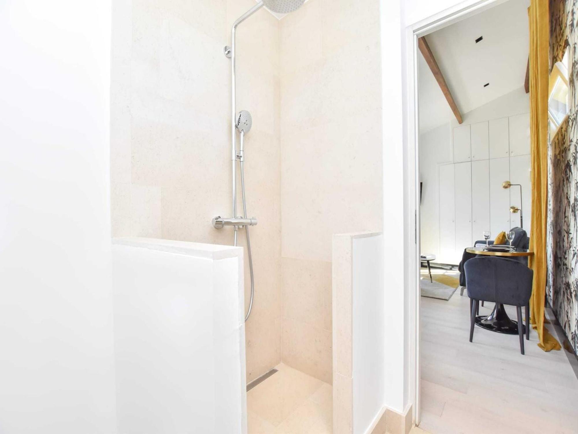 Charming Cosy - 2p - Courcelles Parijs